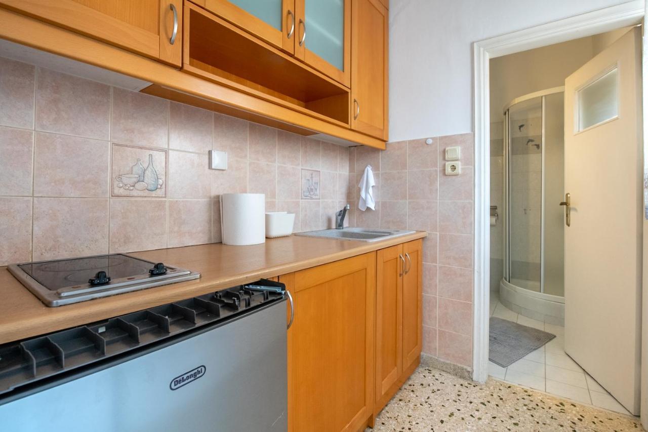Penthouse Under Acropolis Hill Apartment Athena Bagian luar foto